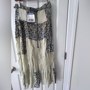 NWT young threads Floral Patchwork prairie Maxi Skirt Size Large